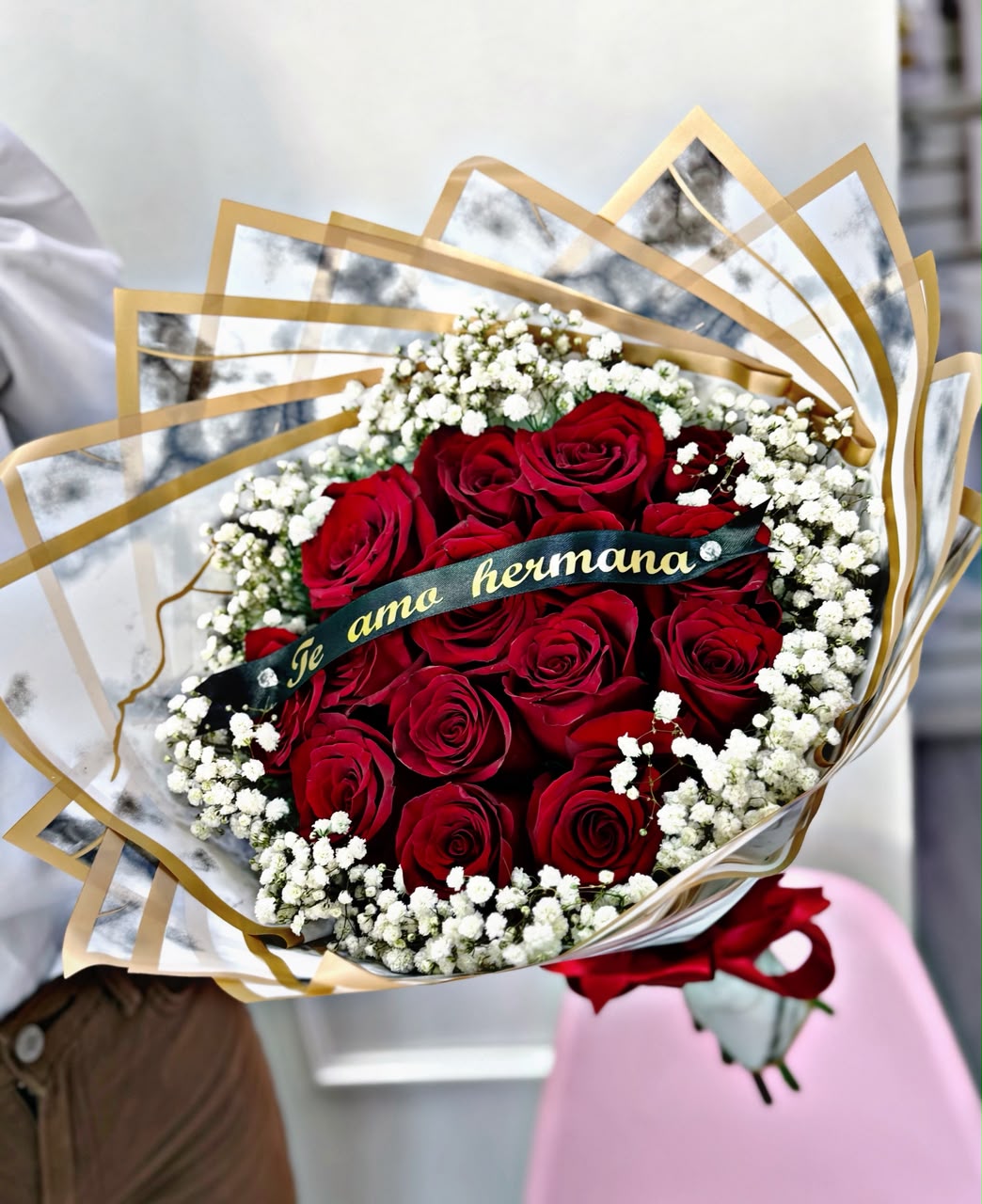 Ramo de rosas con baby breath
